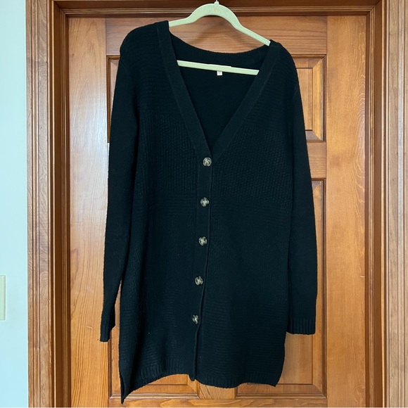 ALL WORTHY Hunter McGrady Button Front Cardigan in Black Size Small - Picture 6 of 8